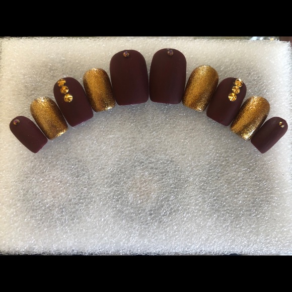 Custom Press on Nails - Picture 7 of 8
